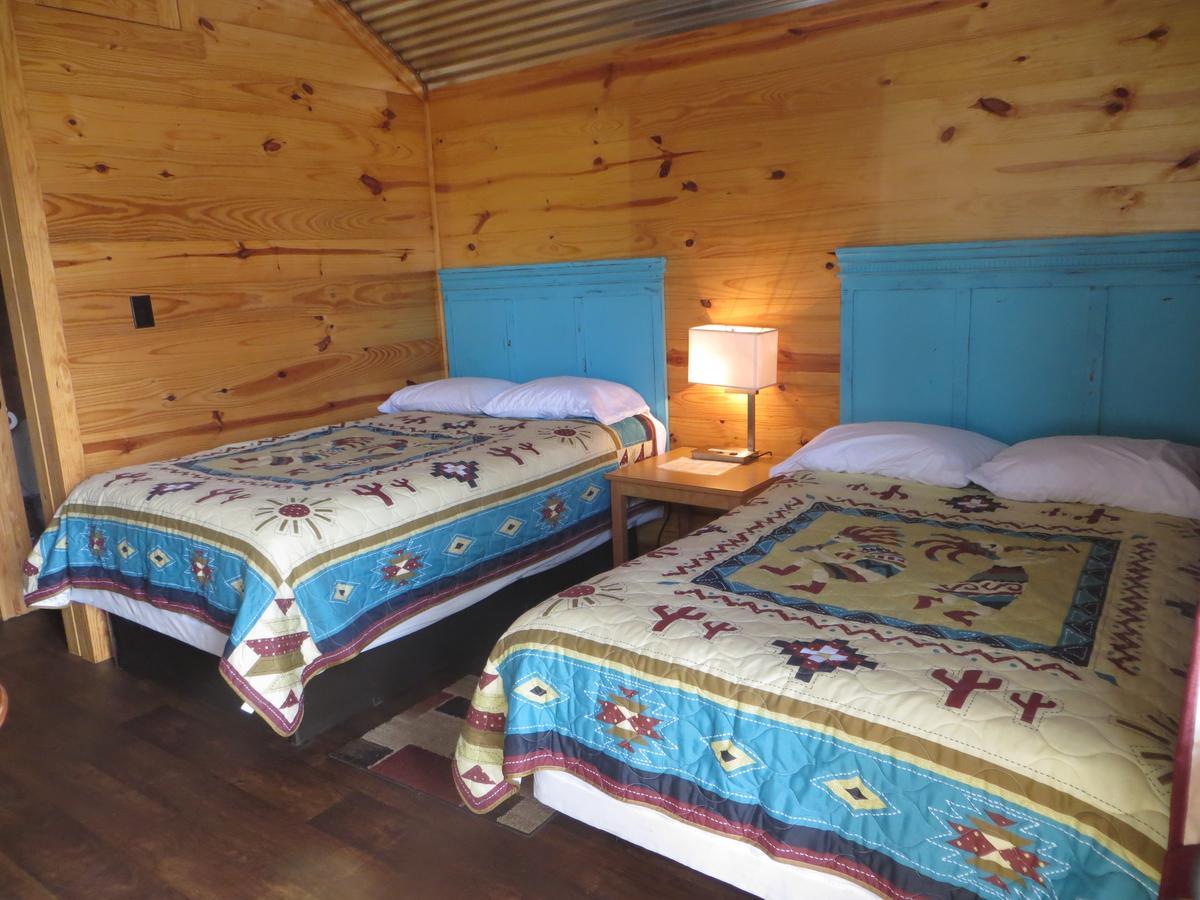 All Tucked Inn Cabins Stockdale Extérieur photo