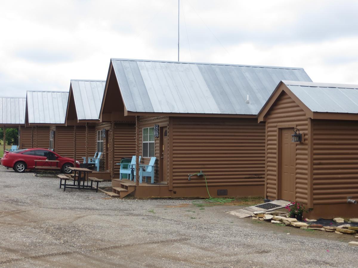 All Tucked Inn Cabins Stockdale Extérieur photo
