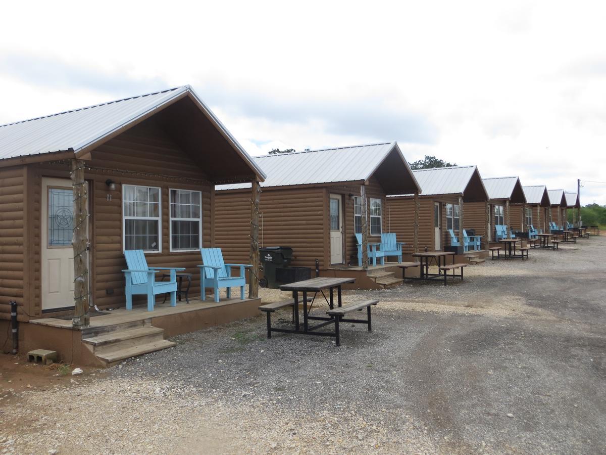 All Tucked Inn Cabins Stockdale Extérieur photo